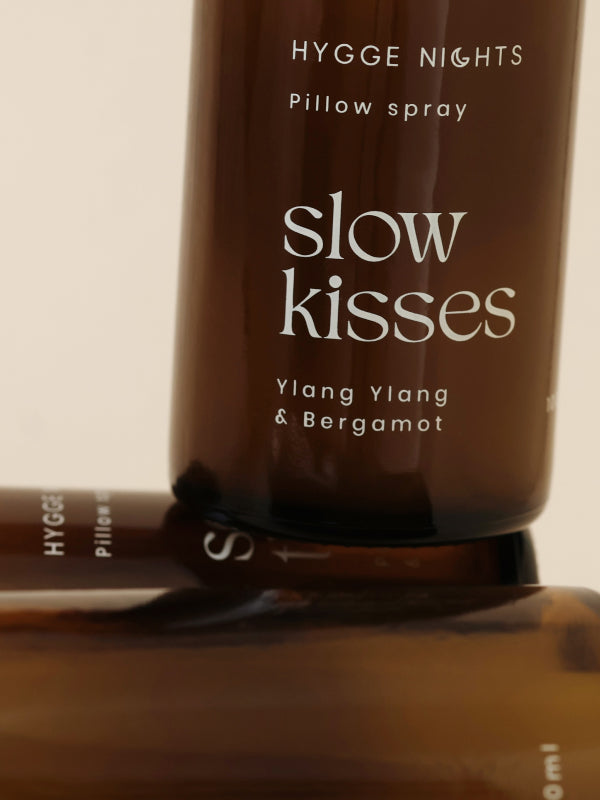 Slow kisses — mgiełka do poduszki